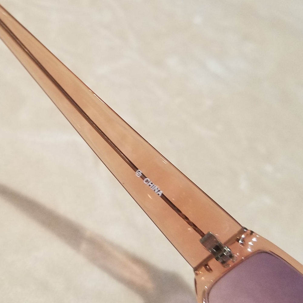 Translucent sunglasses. - Picture 5 of 8